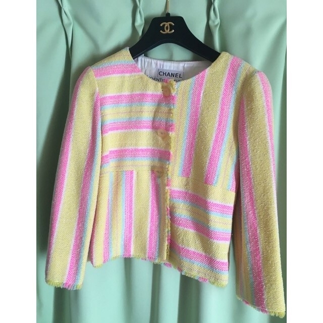 新しく着き CHANEL ノーカラー ジャケット CHANEL identification