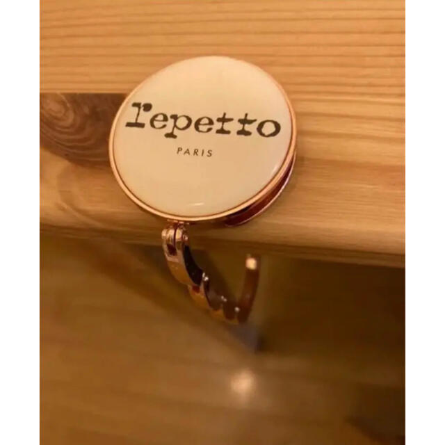 repetto(レペット)のrepetto バッグハンガー　ノベルティ レディースのファッション小物(キーホルダー)の商品写真