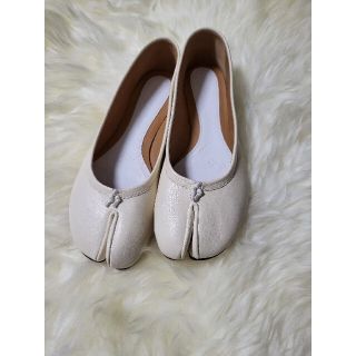 マルタンマルジェラ(Maison Martin Margiela)の新品未使用Maison Margielaタビバレエ，アイボリー37size(バレエシューズ)