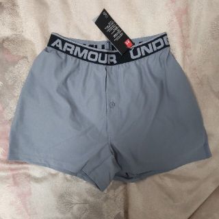 UNDER ARMOUR