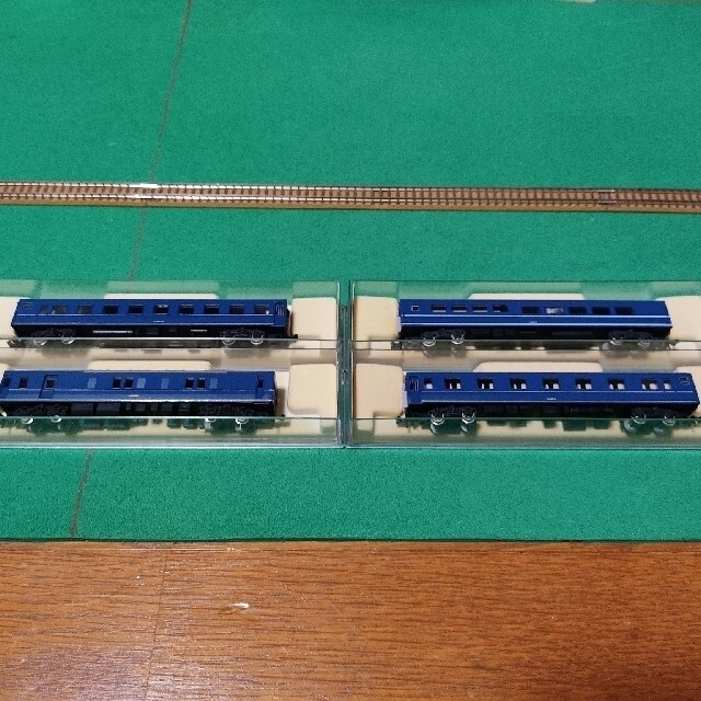 KATO`(カトー)のKATO  ＮゲージEF−65＋24系ブルートレイン4両セット エンタメ/ホビーのおもちゃ/ぬいぐるみ(鉄道模型)の商品写真