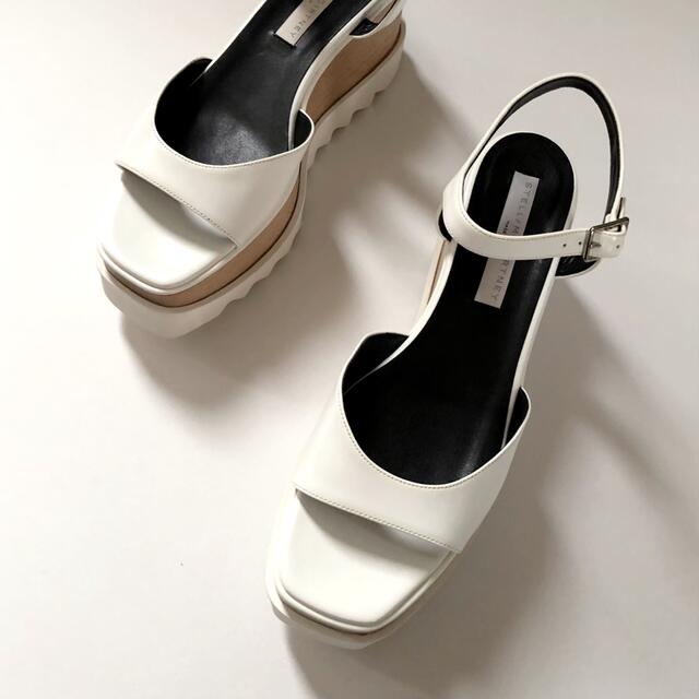 Stella McCartney(ステラマッカートニー)の新品/38 ステラ マッカートニー エリス サンダル ホワイト 白 レディースの靴/シューズ(サンダル)の商品写真