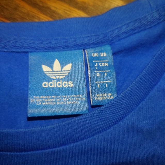 adidas(アディダス)のadidas　レディースシャツ　LSize レディースのトップス(Tシャツ(半袖/袖なし))の商品写真