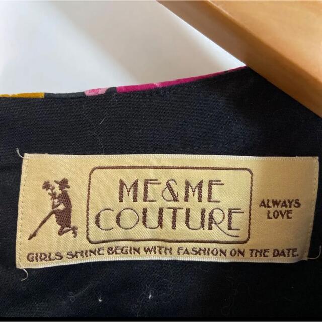 me & me couture(ミーアンドミークチュール)の【美品】ME&ME COUTUREワンピース　花柄　黒リボン レディースのワンピース(ひざ丈ワンピース)の商品写真