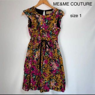 ミーアンドミークチュール(me & me couture)の【美品】ME&ME COUTUREワンピース　花柄　黒リボン(ひざ丈ワンピース)