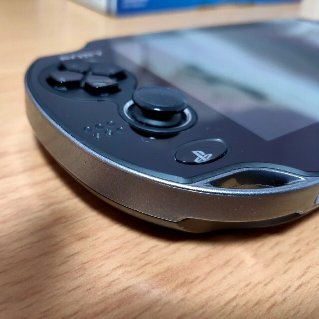 SONY PlayStationVITA 本体  PCH-1000 ZA01 エンタメ/ホビーのゲームソフト/ゲーム機本体(携帯用ゲーム機本体)の商品写真