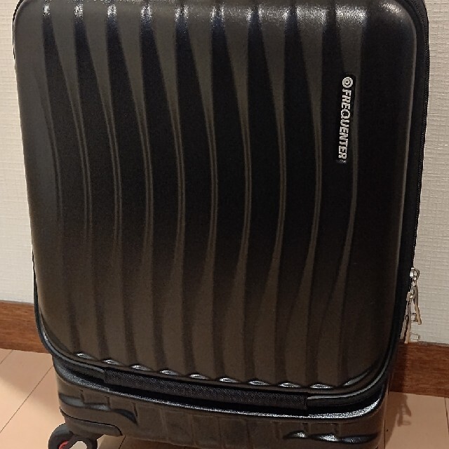 FREQUENTER CLAM A　ストッパー付4輪キャリー 46cm メンズのバッグ(トラベルバッグ/スーツケース)の商品写真