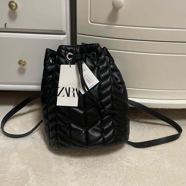 ZARA - 𓊆 未使用 ZARA ハンドバッグ バッグパック ブラック 𓊇 の通販 ...