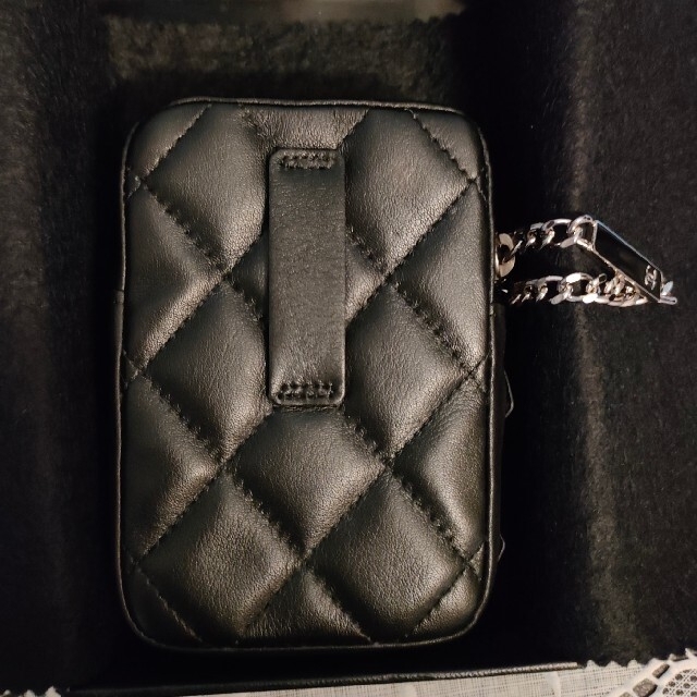 CHANEL(シャネル)のCHANELカンボンライン シガレットケース　ポーチ　小物入　新品 レディースのファッション小物(ポーチ)の商品写真