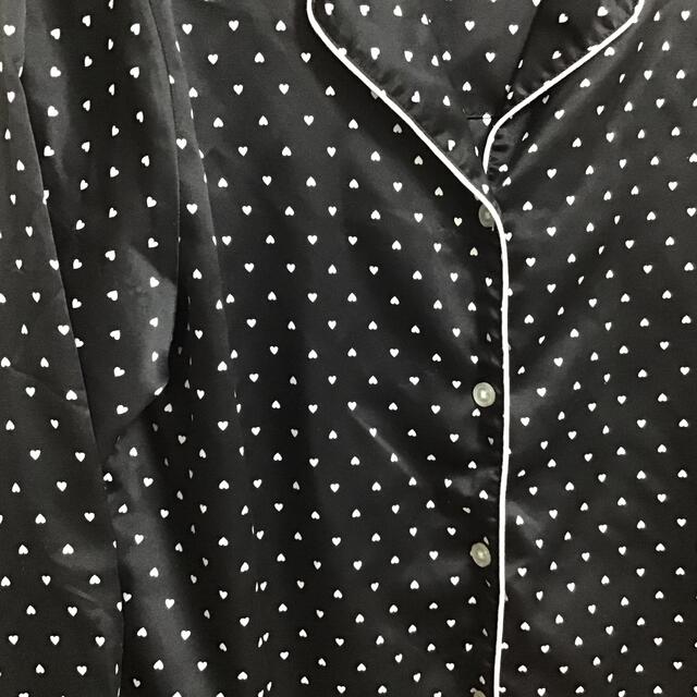 GU(ジーユー)のGU レディースパジャマ　サテン　上下ルームウェア　2着セット レディースのルームウェア/パジャマ(ルームウェア)の商品写真