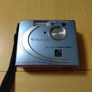 フジフイルム(富士フイルム)のファインピクス　4500(コンパクトデジタルカメラ)