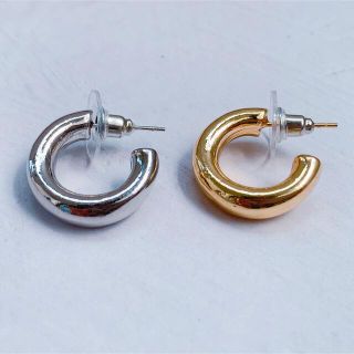 トゥデイフル(TODAYFUL)のシルバーチャンキーフープピアス(ピアス)