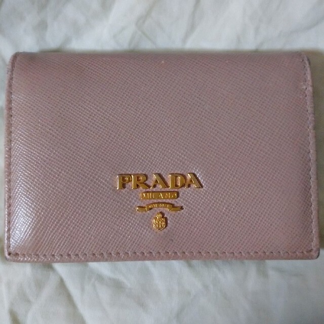 PRADA(プラダ)のPRADA プラダ ギャランティーカード付き ベージュ カードケース 名刺入れ レディースのファッション小物(名刺入れ/定期入れ)の商品写真