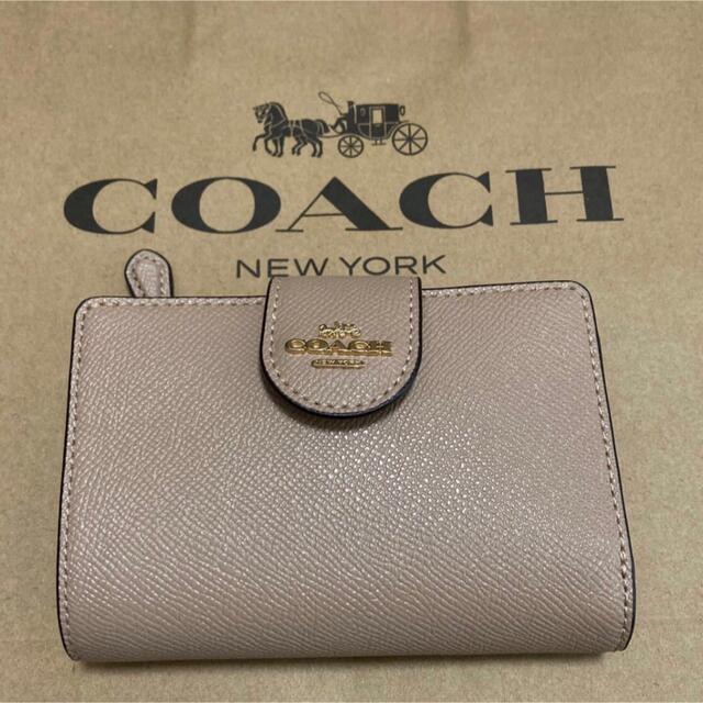 COACH(コーチ)のコーチ　新品　財布　折財布　トープ　人気　ベージュ レディースのファッション小物(財布)の商品写真