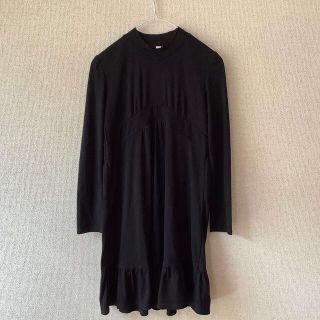 ユニクロ(UNIQLO)のユニクロ　ハイネック　ワンピース　黒　150(ワンピース)