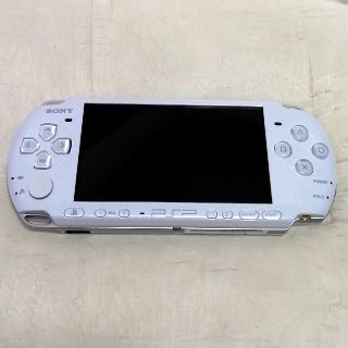 プレイステーションポータブル(PlayStation Portable)のpsp 3000 本体 ホワイト(携帯用ゲーム機本体)