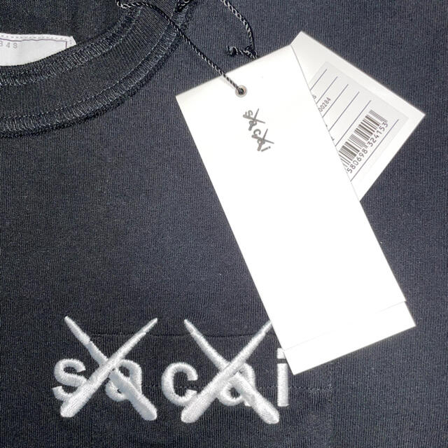 sacai(サカイ)の新品　sacai × KAWS サカイ カウズ ロングスリーブ Tシャツ メンズのトップス(Tシャツ/カットソー(七分/長袖))の商品写真