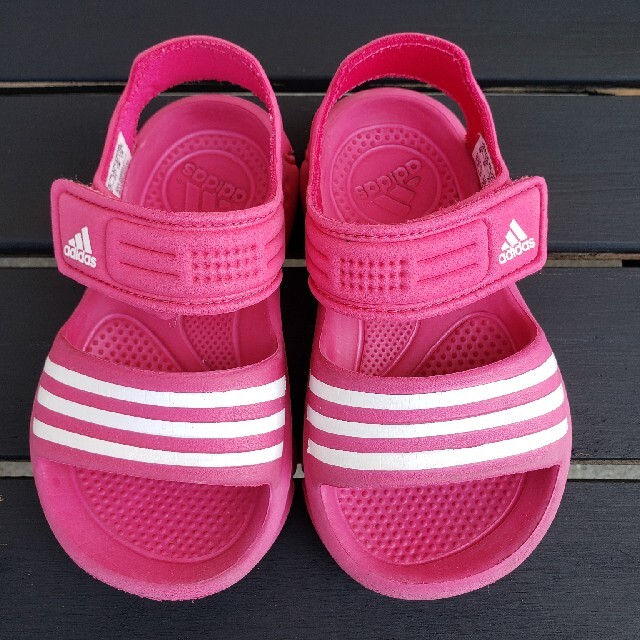 adidas(アディダス)のadidas ベビーサンダル キッズ/ベビー/マタニティのベビー靴/シューズ(~14cm)(サンダル)の商品写真