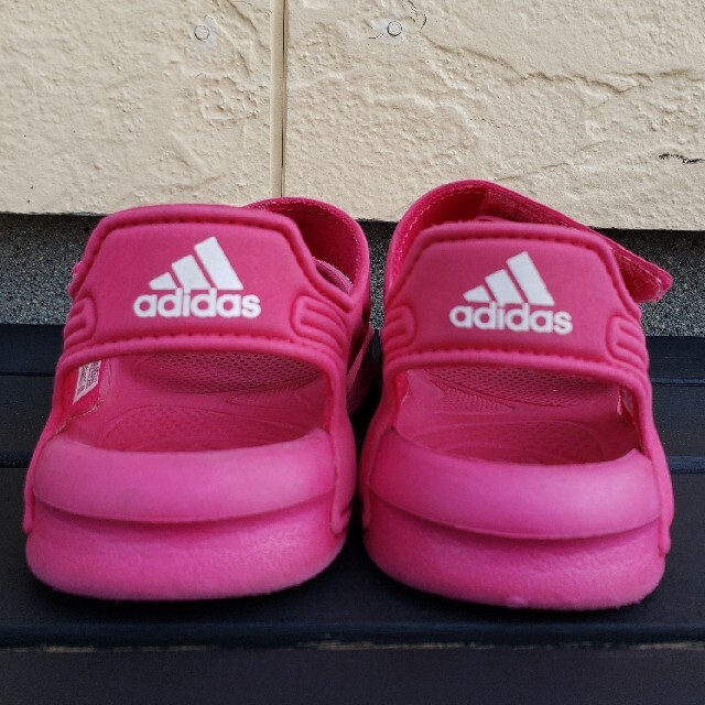 adidas(アディダス)のadidas ベビーサンダル キッズ/ベビー/マタニティのベビー靴/シューズ(~14cm)(サンダル)の商品写真