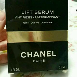 シャネル(CHANEL)のシャネルの美容液LIFT SERUM CORRECTIVE COMPLEX(美容液)