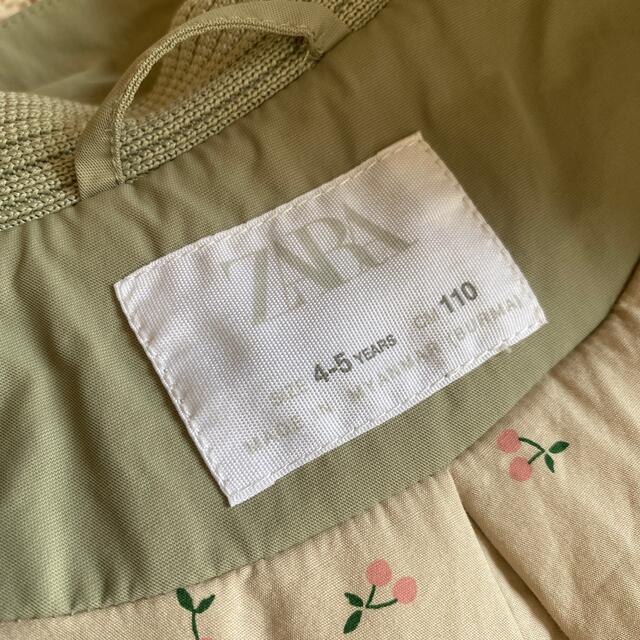 ZARA KIDS(ザラキッズ)のお値下げ中です⭐︎ZARA kidsトレンチコート キッズ/ベビー/マタニティのキッズ服女の子用(90cm~)(ジャケット/上着)の商品写真