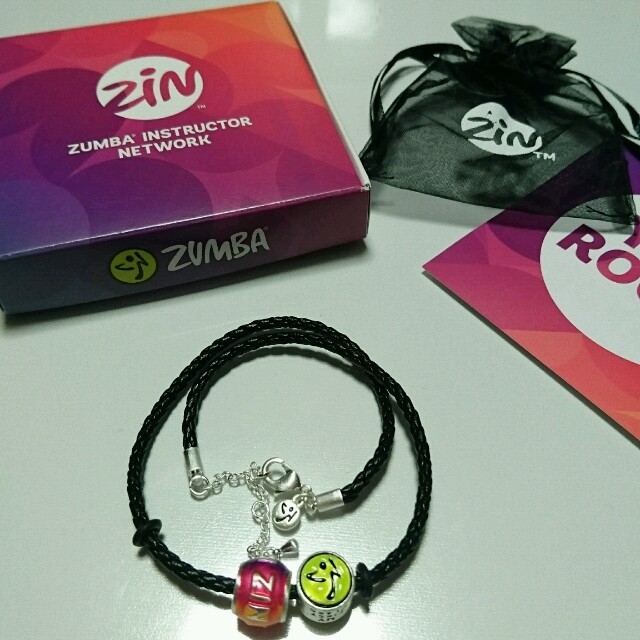 Zumba(ズンバ)の値下げ ZUMBA zinメンバー ブレスレット レディースのアクセサリー(ブレスレット/バングル)の商品写真