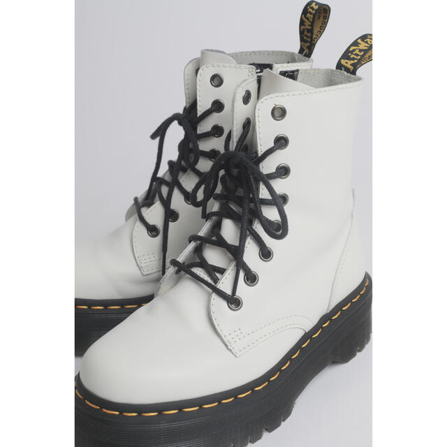 Dr.Martens(ドクターマーチン)のドクターマーチン★人気の厚底★JADON 8ホールブーツ  レディースの靴/シューズ(ブーツ)の商品写真