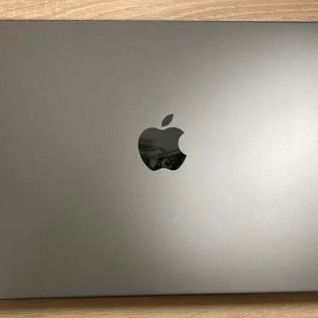 14インチMacBook Pro - スペースグレイ