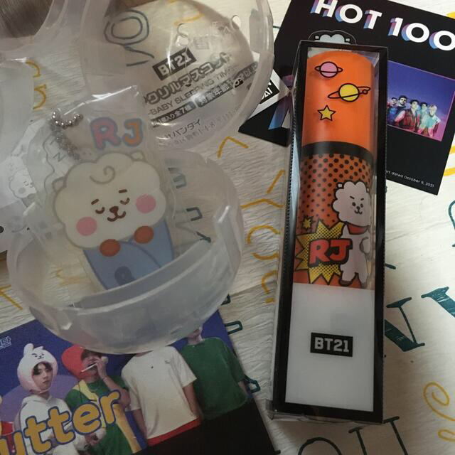 防弾少年団(BTS)(ボウダンショウネンダン)の新品未使用💜BT21 💜VTスティックファンデ&ガチャ RJ コスメ/美容のベースメイク/化粧品(ファンデーション)の商品写真