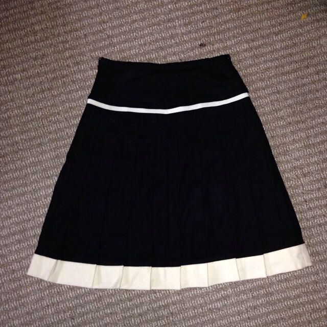 CLEAR IMPRESSION(クリアインプレッション)の黒プリーツスカート♡ レディースのスカート(ひざ丈スカート)の商品写真