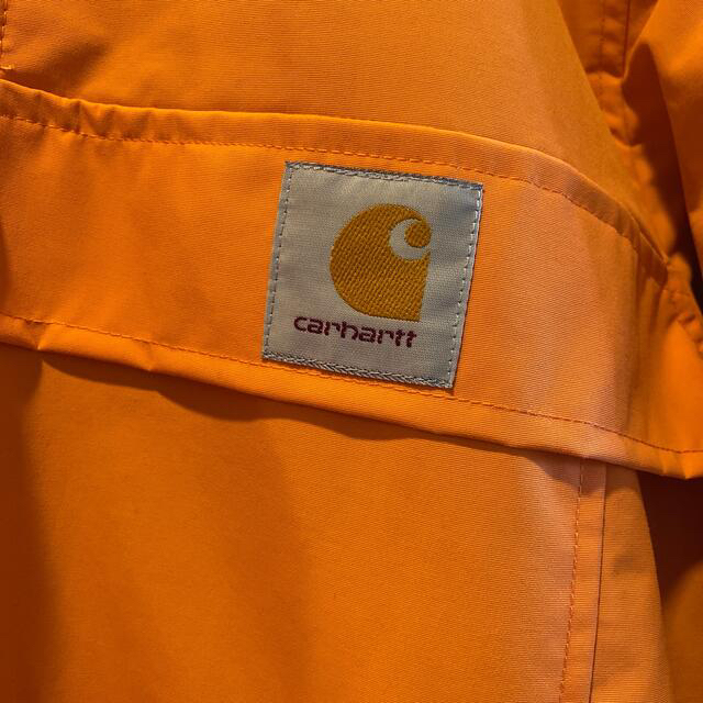 carhartt(カーハート)のカーハート　ナイロンプルオーバー　Sサイズ　パーカー メンズのトップス(パーカー)の商品写真