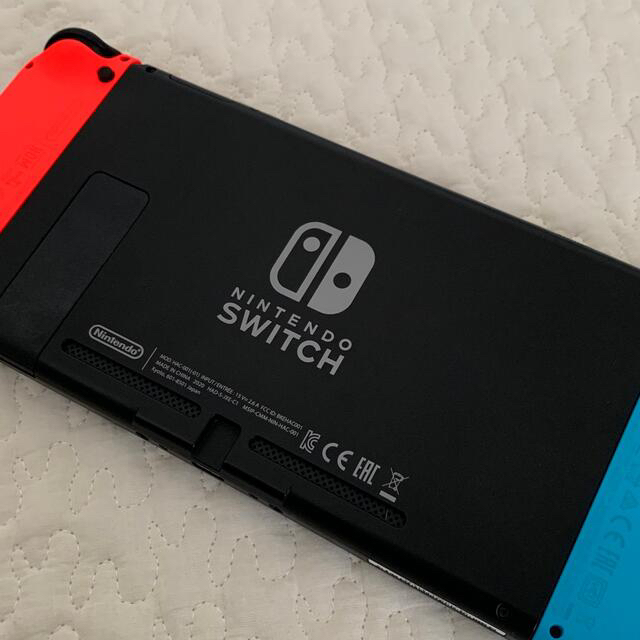 Nintendo Switch(ニンテンドースイッチ)の極美品　Nintendo Switch NINTENDO SWITCH エンタメ/ホビーのゲームソフト/ゲーム機本体(家庭用ゲーム機本体)の商品写真