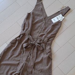 ザラ(ZARA)の☆新品&未使用&タグ付き「ZARA」パンツ　オーバーオール　サロペット☆(サロペット/オーバーオール)