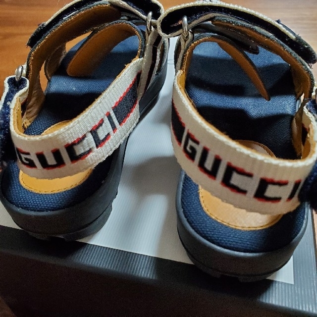 Gucci(グッチ)のふら様　専用ページ キッズ/ベビー/マタニティのキッズ靴/シューズ(15cm~)(サンダル)の商品写真