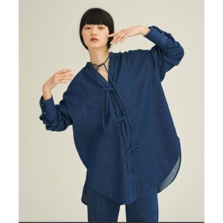 イエナ(IENA)の10日までの出品です！enof denim shirt インディゴブルー(シャツ/ブラウス(長袖/七分))