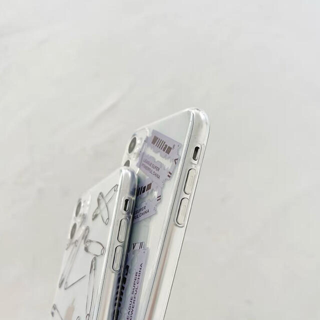 ZARA(ザラ)のカーター　グレーiPhone12proケース　やみかわ  ゴシック　量産系地雷系 スマホ/家電/カメラのスマホアクセサリー(iPhoneケース)の商品写真