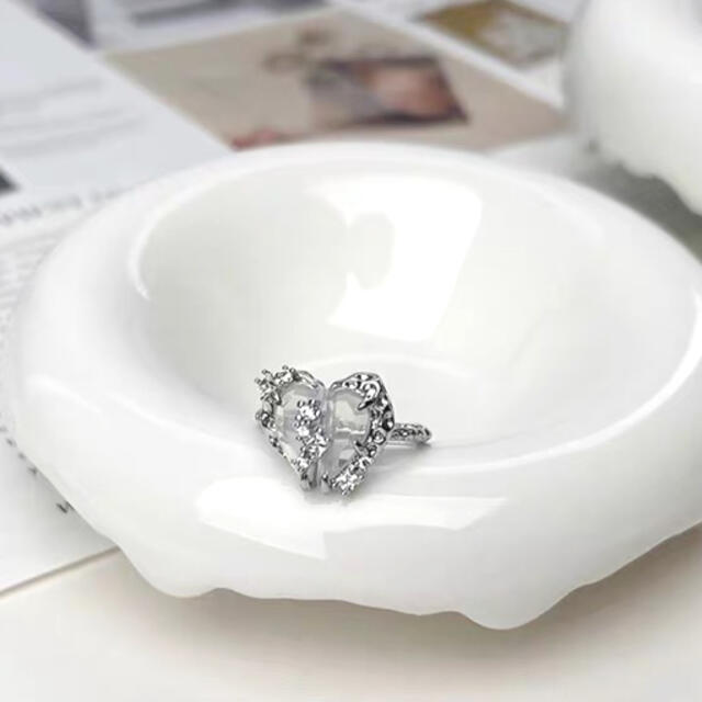 安い売れ済 18K 澄んだ輝きです。引っかかりの無いダイヤモンド 0.70ct