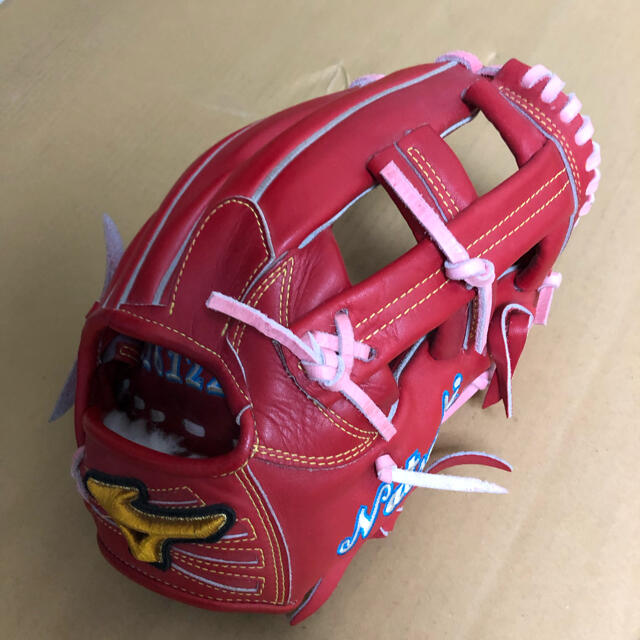 MIZUNO(ミズノ)のミズノプロ　グローバルエリート　グラブ4点　ジャンク品 スポーツ/アウトドアの野球(グローブ)の商品写真