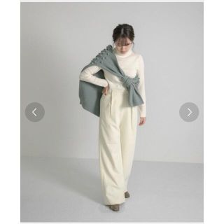 アーバンリサーチ(URBAN RESEARCH)の新品未使用　URBAN RESEARCH  白のワイドパンツ(カジュアルパンツ)