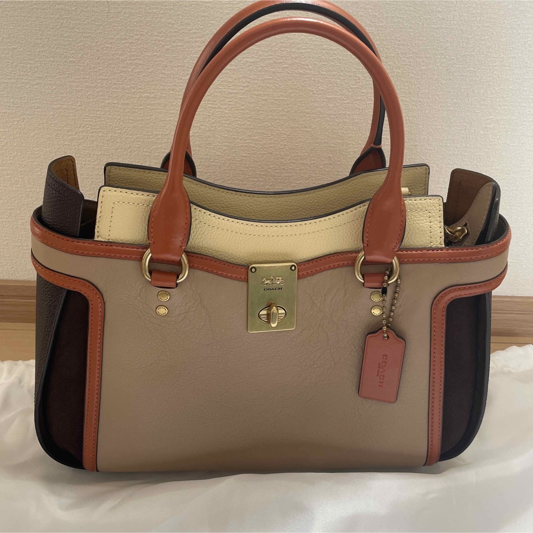 ★新品未使用Coach ハットンサッチェル　ブラック　コーチハンドバッグ