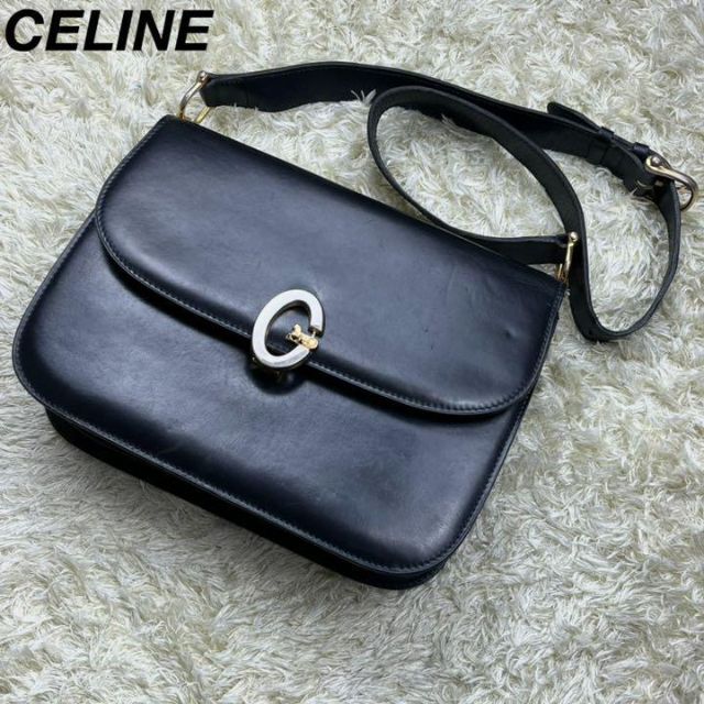 celine(セリーヌ)のセリーヌ　ショルダーバッグ　ハンドバッグ　レザー　ブラック 馬車金具 レディースのバッグ(ショルダーバッグ)の商品写真