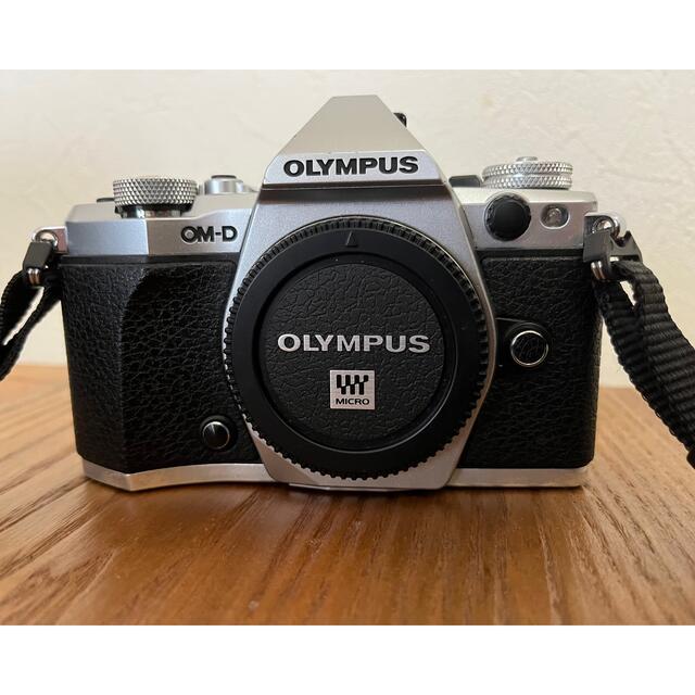 OLYMPUS(オリンパス)のOLYMPUS オリンパス ミラーレス一眼 OM-D E-M5Ⅱ レンズセット スマホ/家電/カメラのカメラ(デジタル一眼)の商品写真