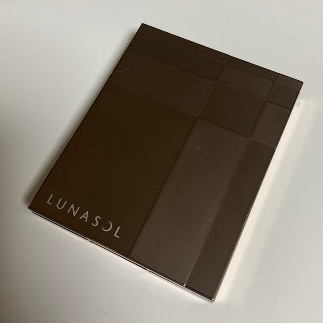 LUNASOL(ルナソル)の【4/20 限定値下げ】ルナソル⭐︎スキンモデリングアイズ コスメ/美容のベースメイク/化粧品(アイシャドウ)の商品写真