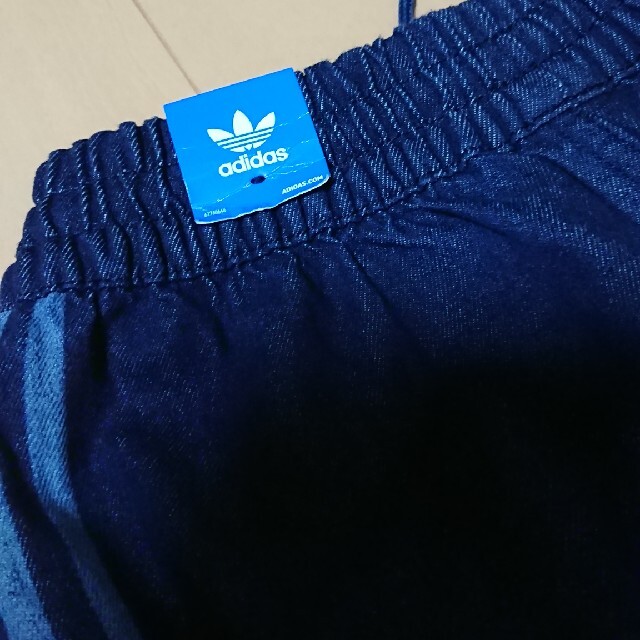 adidas(アディダス)の期間限定値下げ タグ着き 訳あり adidas japona パンツ レディースのパンツ(その他)の商品写真