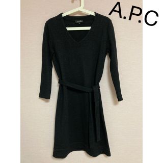 アーペーセー(A.P.C)のA.P.C 黒ワンピース(ひざ丈ワンピース)