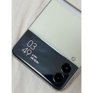 SAMSUNG - Galaxy Z flip 3 クリーム SIMフリー SM-F711Bの通販 by じ