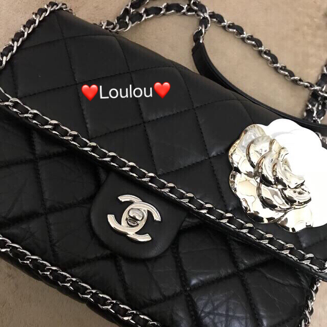 CHANEL(シャネル)のCHANEL❤️激レア💛国内入荷2点💙Wチェーン❤️黒 レディースのバッグ(ショルダーバッグ)の商品写真