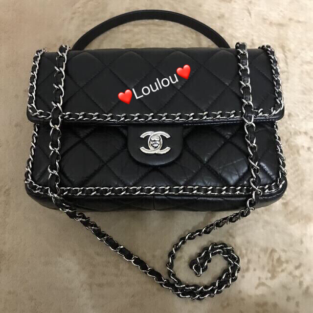 CHANEL(シャネル)のCHANEL❤️激レア💛国内入荷2点💙Wチェーン❤️黒 レディースのバッグ(ショルダーバッグ)の商品写真