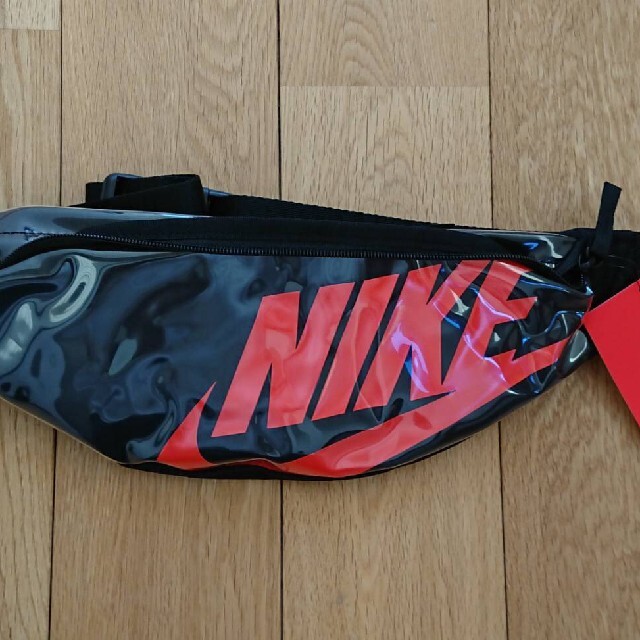 NIKE(ナイキ)のNIKE　ナイキ　ウエストポーチ　ボディバッグ メンズのバッグ(ウエストポーチ)の商品写真