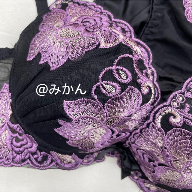 脇高育乳✨♥️エリザベスローズ刺繍ブラショーツセット レディースの下着/アンダーウェア(ブラ&ショーツセット)の商品写真
